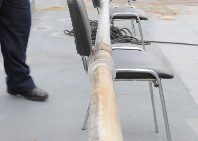 Hagenuk high-power VLF communication antenna in MECO II type frigates  before the repair process. There are distortions caused by lightning and a violent fall.